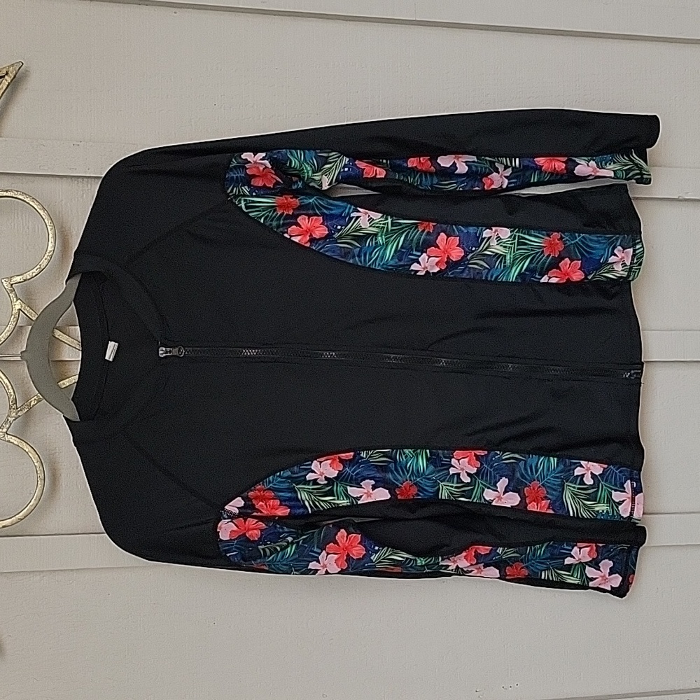Long sleeve rash guard black with floral